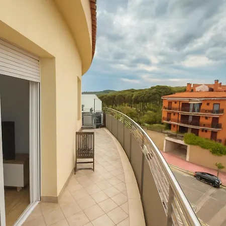 Familiar En Fenals, Santa Clotilde