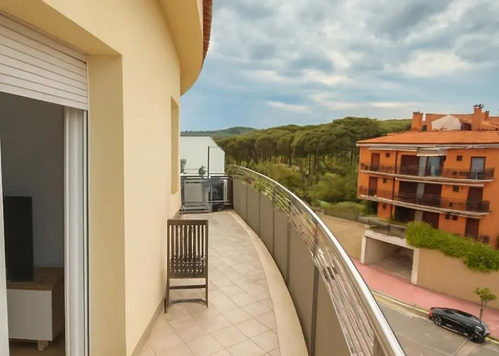 Familiar En Fenals, Santa Clotilde